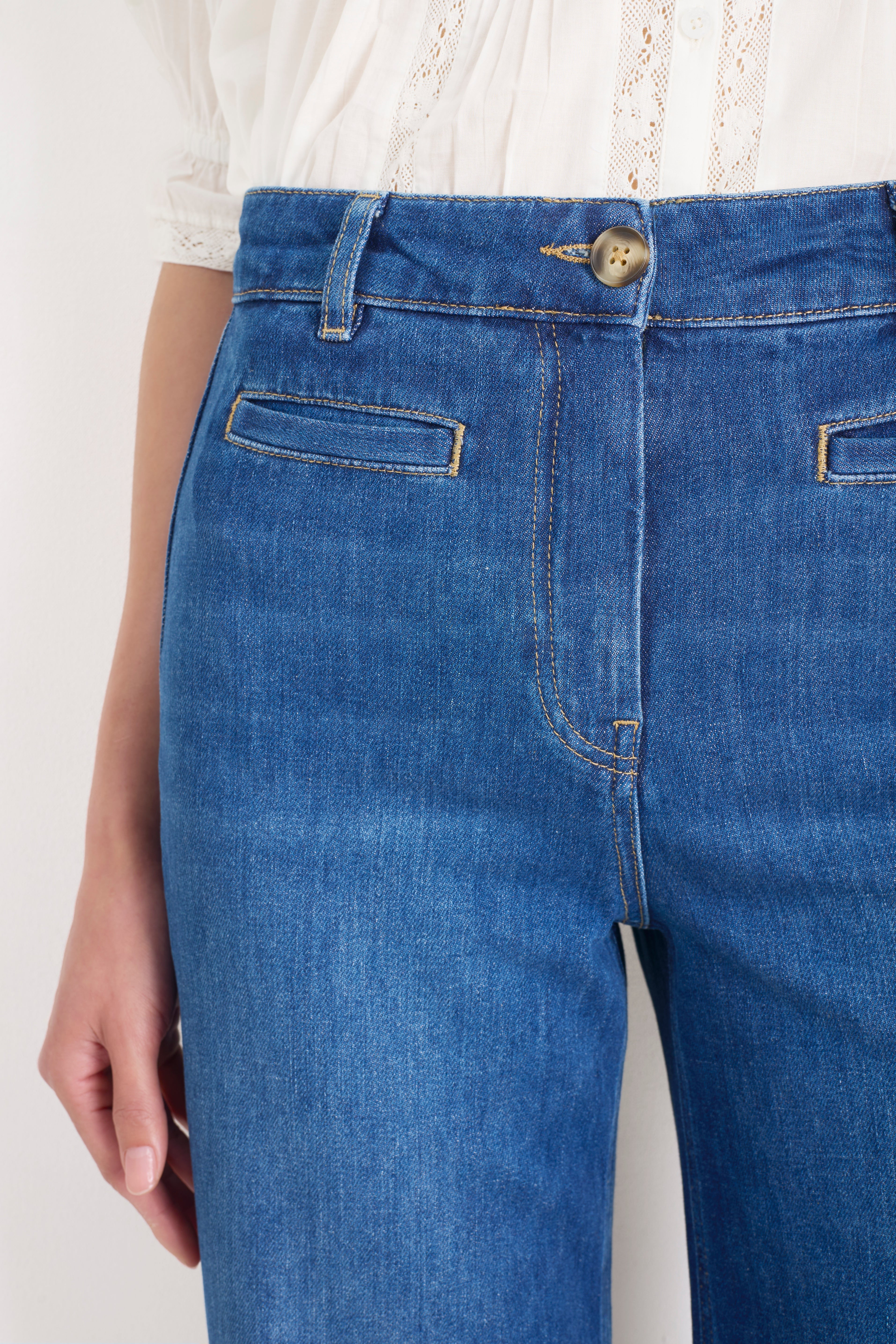 Sienna Welt Pocket Jean - Mid Wash